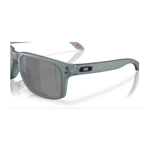 Oakley OO9102 - Holbrook | Man sunglasses